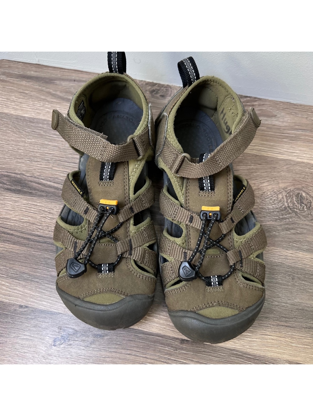 Keen Brown Waterproof Outdoor Sandals Kids Size 3